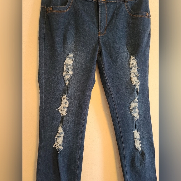 Diamante Womens Size 18 Distressed Double Button Dark Wash Blue Jeans - Picture 2 of 9